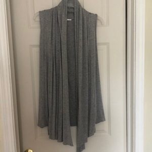 Sleeveless shawl collared cardigan